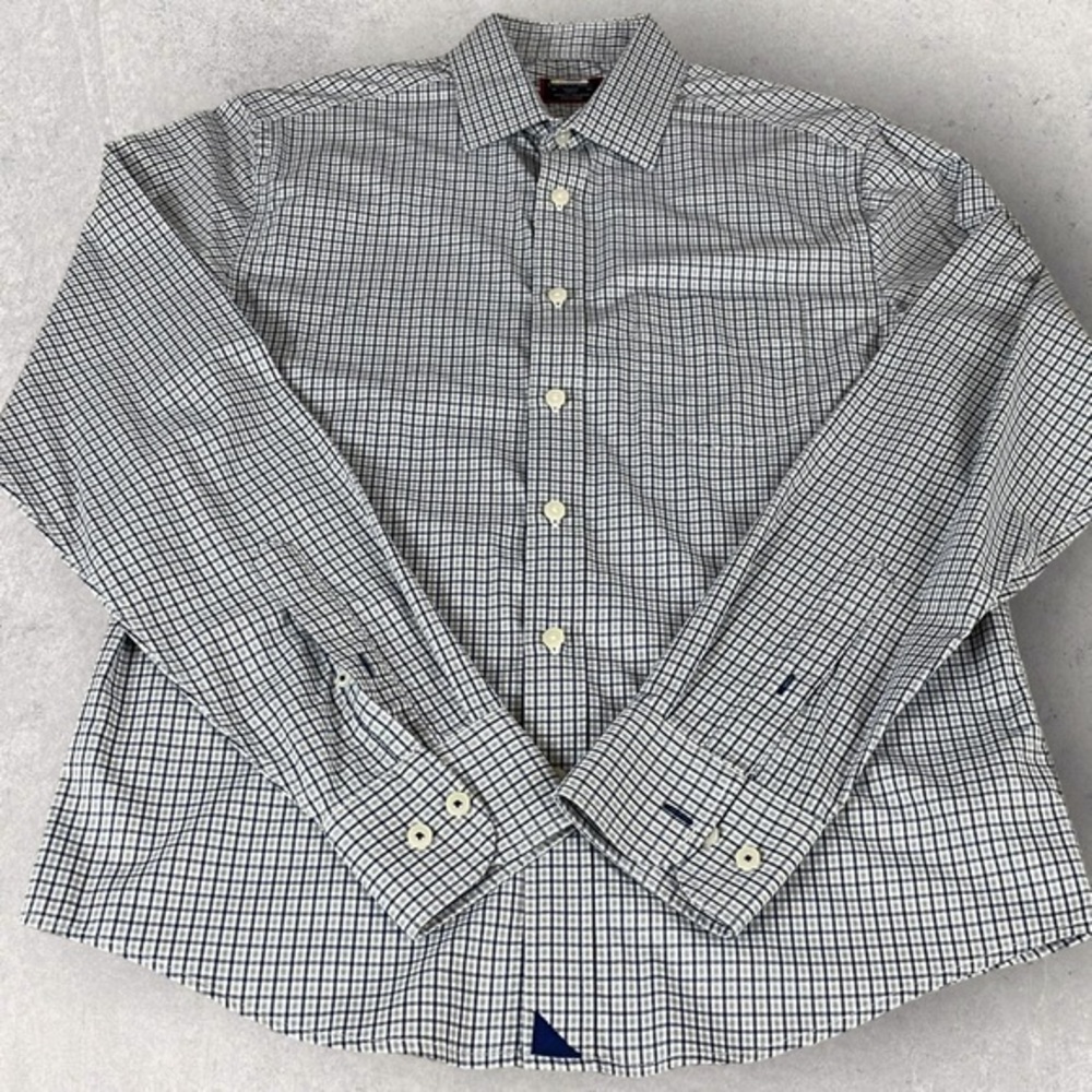 Untuckit Slim Fit Men's Small Long Sleeve Button Nylon Performance Stretch F248